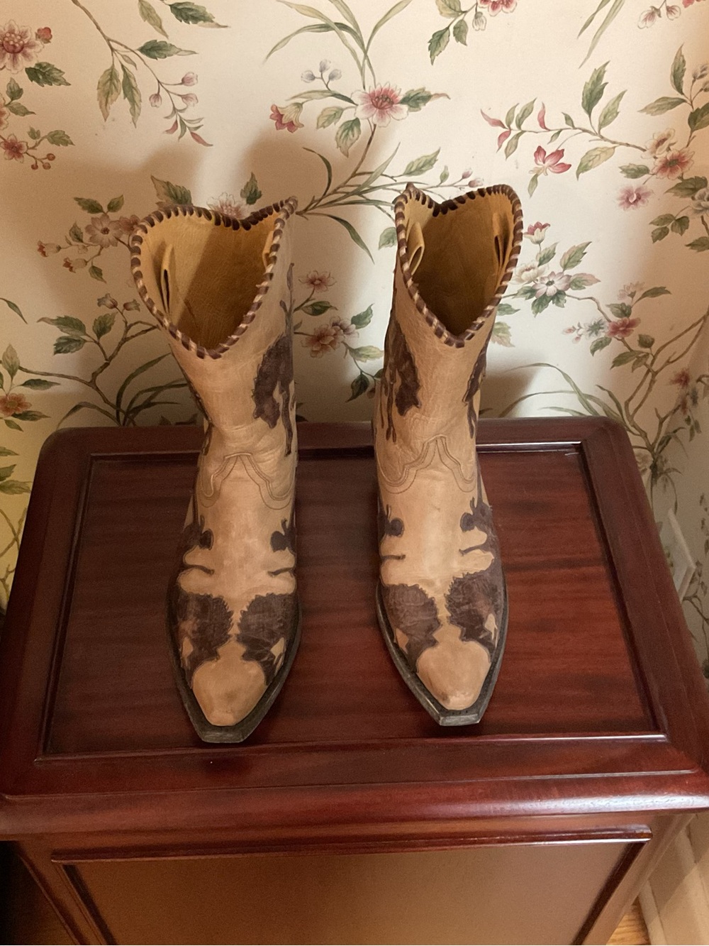 Old Gringo Tan and Dark Brown Suede Leather Heeled Cowboy Boots